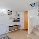 Vibrant 2Bd Flat 8 Min Walk To Brixton Station