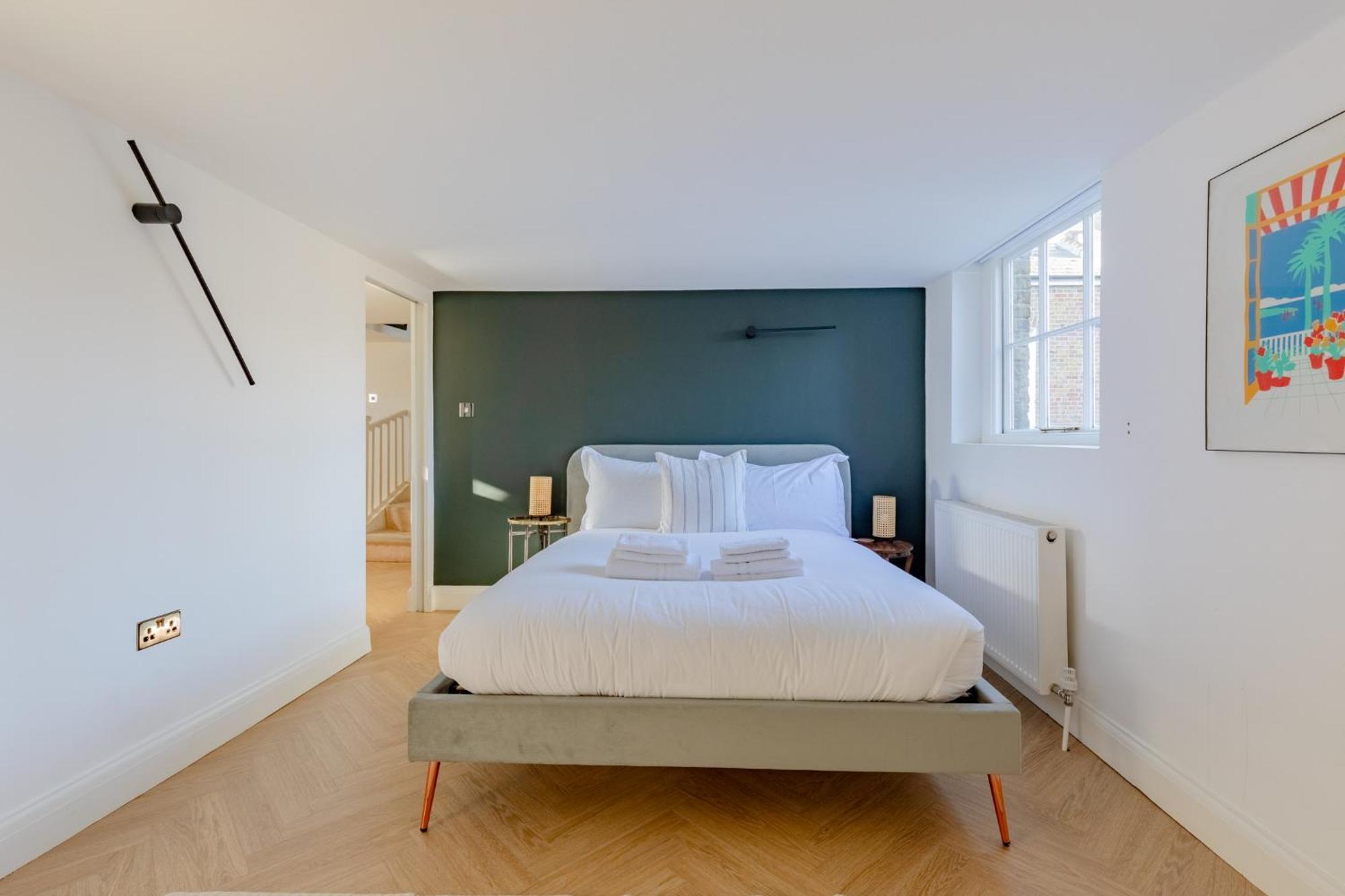 Apartment Vibrant 2bd Flat 8 Min Walk To Brixton Station London
