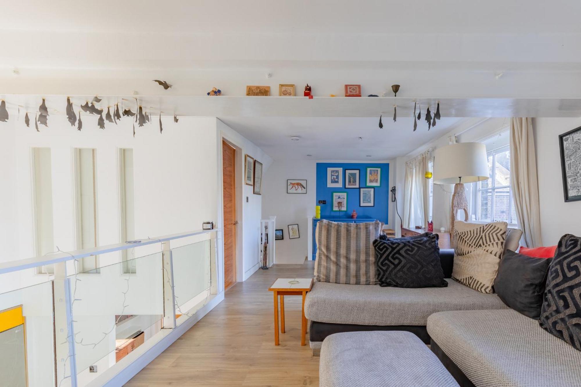 Vibrant 2bd Flat 8 Min Walk To Brixton Station *